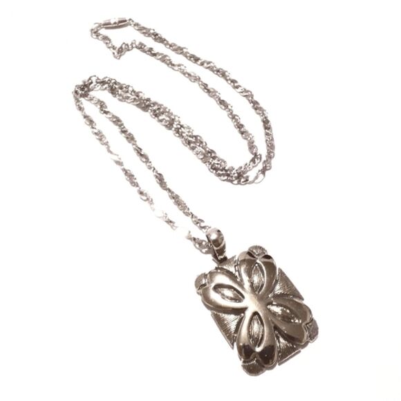 Vintage Silver Tone 60's Style Floral Pendant Necklace 24" - Picture 3 of 6